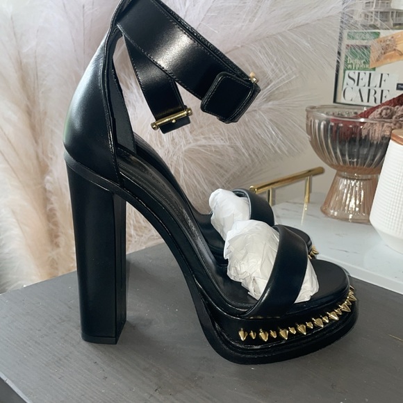 Authentic!! Alexander McQueen Heels - Picture 6 of 6